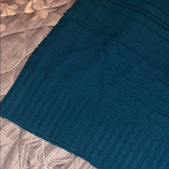 Turquoise V-Neck Sweater - Picture 2 of 4